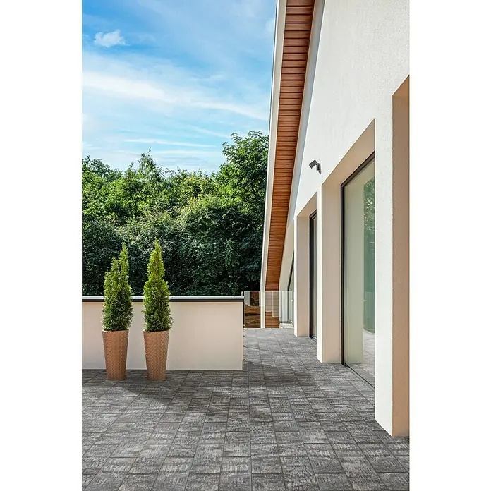 Terrassenplatte Latina - 48 x 24 x 3 cm, Grau/Schwarz, Beton - Stimmungsaufnahme