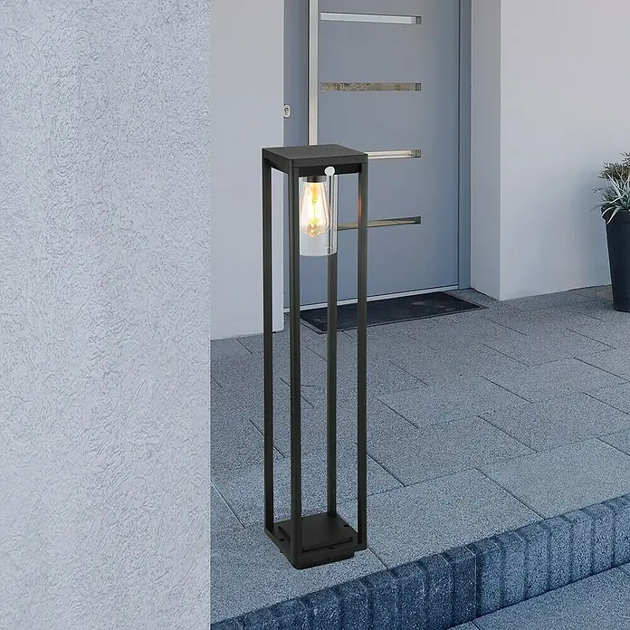 Globo LED-Außenwegleuchte Candela - 15 W, L x B x H: 15,5 x 15 x 80 cm, Schwarz, E27, Mit Bewegungsmelder - Stimmungsaufnahme