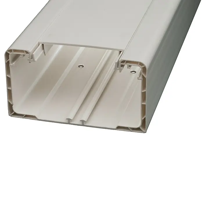 Brüstungskanal BR 70 - 2 m x 130 mm x 70 mm, Reinweiß - Detailaufnahme