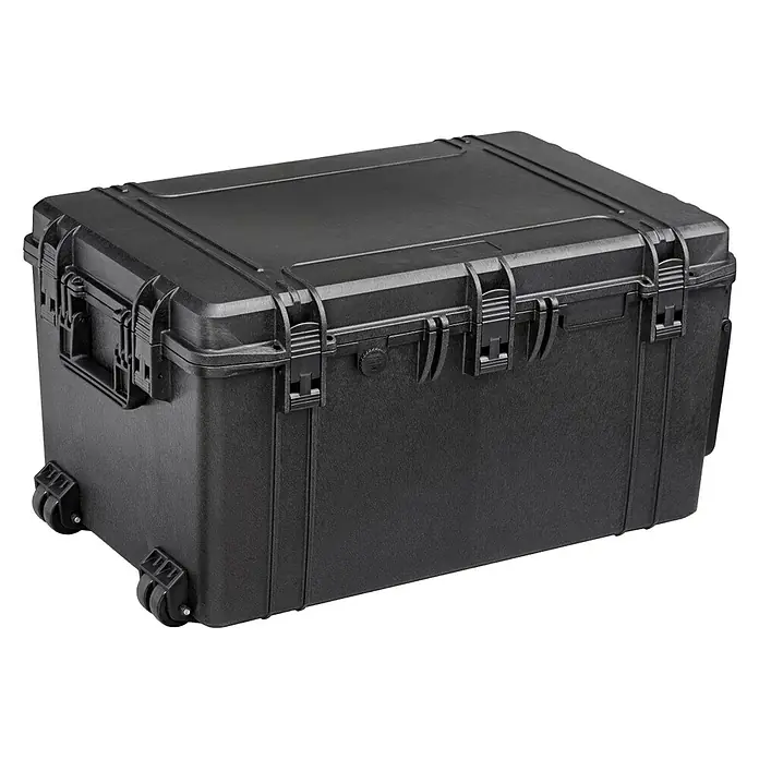 Wasserdichter Koffer MAX750 - L x B x H: 816 x 540 x 436 mm, Mit Würfelschaumstoffeinlage, Schwarz, Kunststoff - Diagonale Ansicht