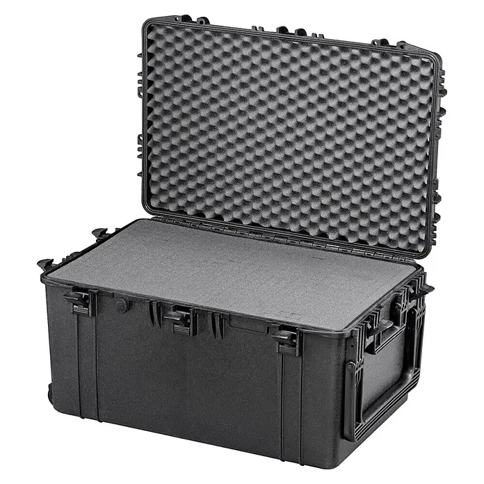 Wasserdichter Koffer MAX750 - L x B x H: 816 x 540 x 436 mm, Mit Würfelschaumstoffeinlage, Schwarz, Kunststoff - Diagonale Ansicht