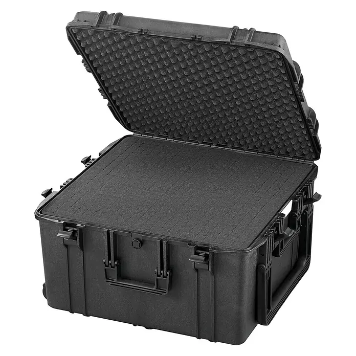Wasserdichter Koffer MAX615 - L x B x H: 680 x 675 x 393 mm, Mit Würfelschaumstoffeinlage, Schwarz, Kunststoff - Diagonale Ansicht