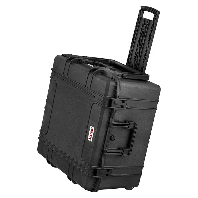 Wasserdichter Koffer MAX615TR - L x B x H: 680 x 675 x 393 mm, Ohne Schaumstoffeinlage, Ausziehbarer Trolley, Schwarz, Kunststoff - Diagonale Ansicht