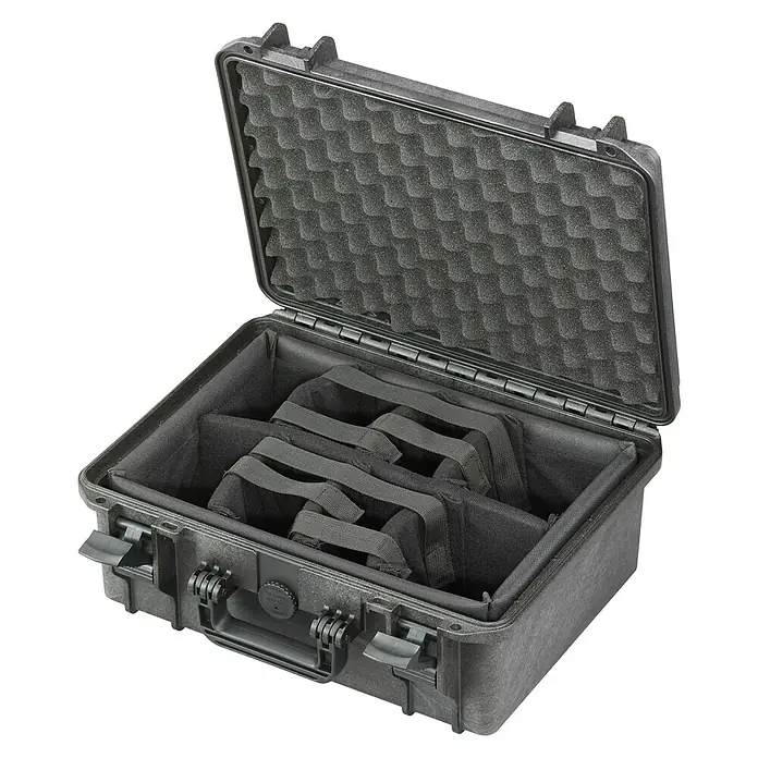 Wasserdichter Koffer MAX380CAM - L x B x H: 414 x 345 x 174 mm, Mit Fototasche, Schwarz, Kunststoff - Diagonale Ansicht