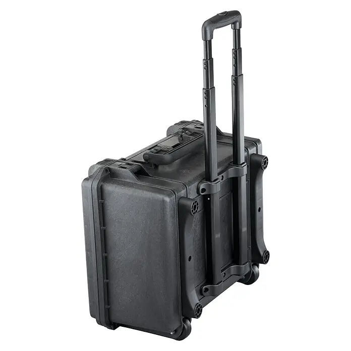Wasserdichter Koffer MAX465TR - L x B x H: 502 x 422 x 267 mm, Mit Würfelschaumstoffeinlage, Ausziehbarer Trolley, Schwarz, Kunststoff - Diagonale Ansicht