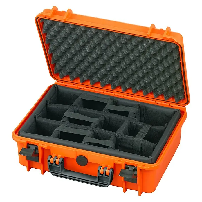 Wasserdichter Koffer MAX430 - L x B x H: 464 x 366 x 176 mm, Kunststoff, Mit Fototasche, Orange - Diagonale Ansicht