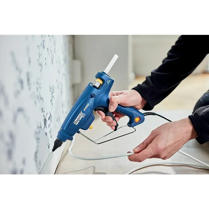 Rapid Heißklebepistole EG 340 PRO - Durchmesser Klebepatrone: 12 mm, +120 °C bis +220 °C, 220 W - Anwendungsbeispiel