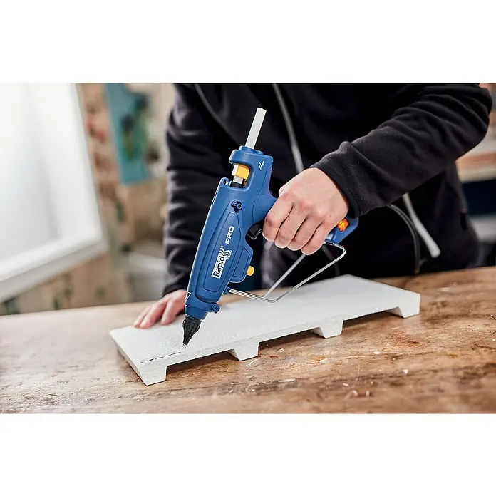 Rapid Heißklebepistole EG 340 PRO - Durchmesser Klebepatrone: 12 mm, +120 °C bis +220 °C, 220 W - Anwendungsbeispiel