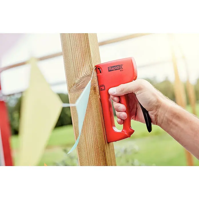 Rapid Handtacker R53E - Klammertiefe: 4 - 10 mm, Geeignet für: Klammern Typ 53 - Anwendungsbeispiel