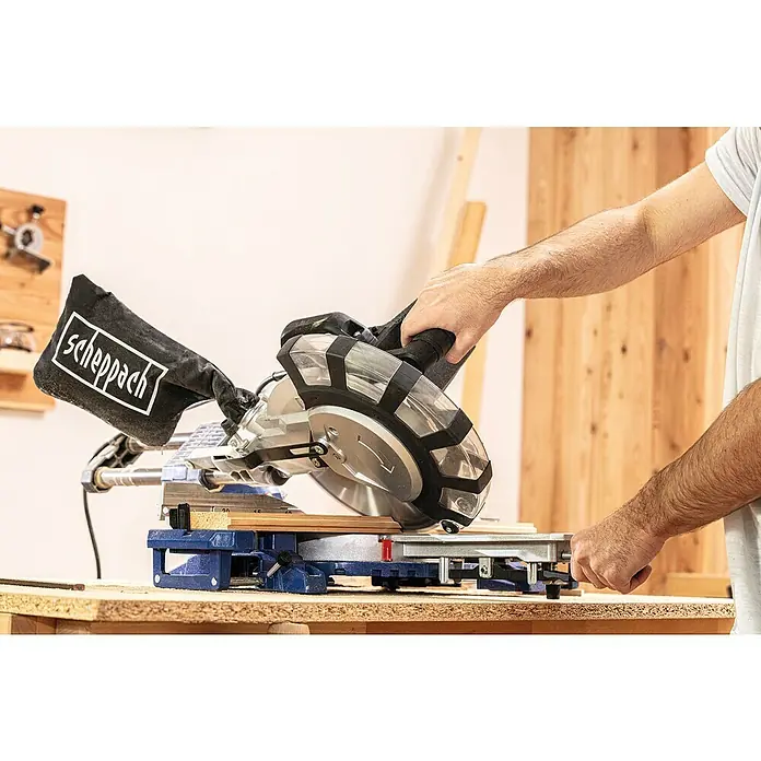 Scheppach Kapp- & Gehrungssäge HM254SPX - 2.200 W, Durchmesser Sägeblatt: 254 mm, Leerlaufdrehzahl: 4.800 U/min - Anwendungsbeispiel