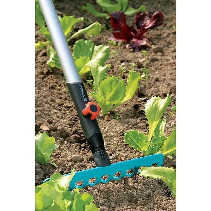 Gardena Combisystem Hark - Werkbreedte: 25 cm, Staal - Toepassingsvoorbeeld