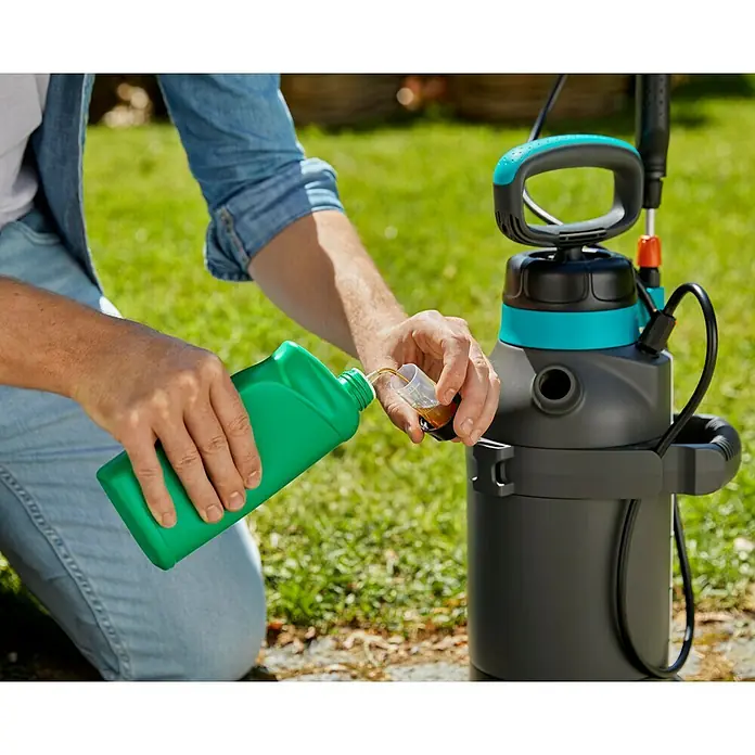 Gardena Druksproeier Plus - 5 l, Spuitmiddelen - Toepassingsvoorbeeld