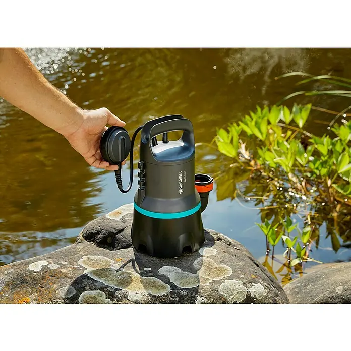 Gardena Vuilwaterpomp 9000 - 300 W, Max. waterdoorvoer: 9.000 l/u - Toepassingsvoorbeeld