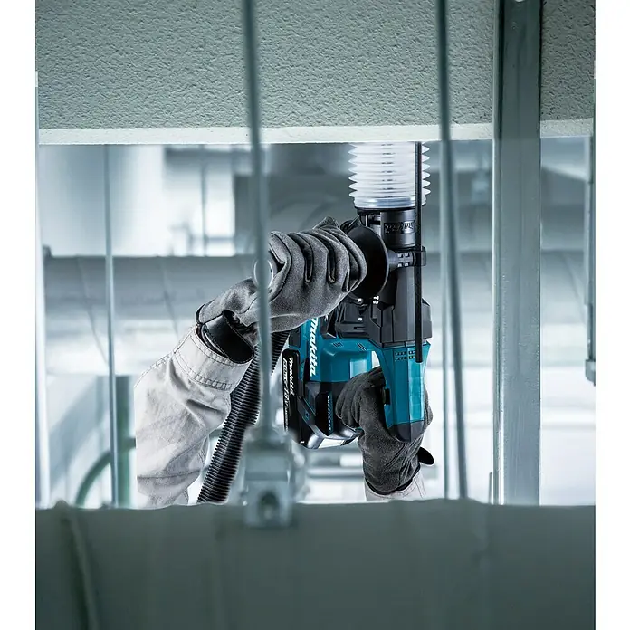 Makita Akku-Bohrhammer DHR171FJX1 - 18 V, 1 Akku, Leerlaufdrehzahl: 0 U/min - 680 U/min, Einzelschlagstärke: 1,2 J - Anwendungsbeispiel