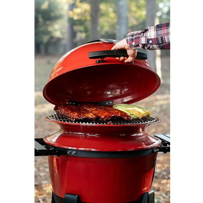 Kamado Joe Holzkohlegrill Kettle Joe - Rot, Hauptgrillfläche: Ø 55 cm - Anwendungsbeispiel