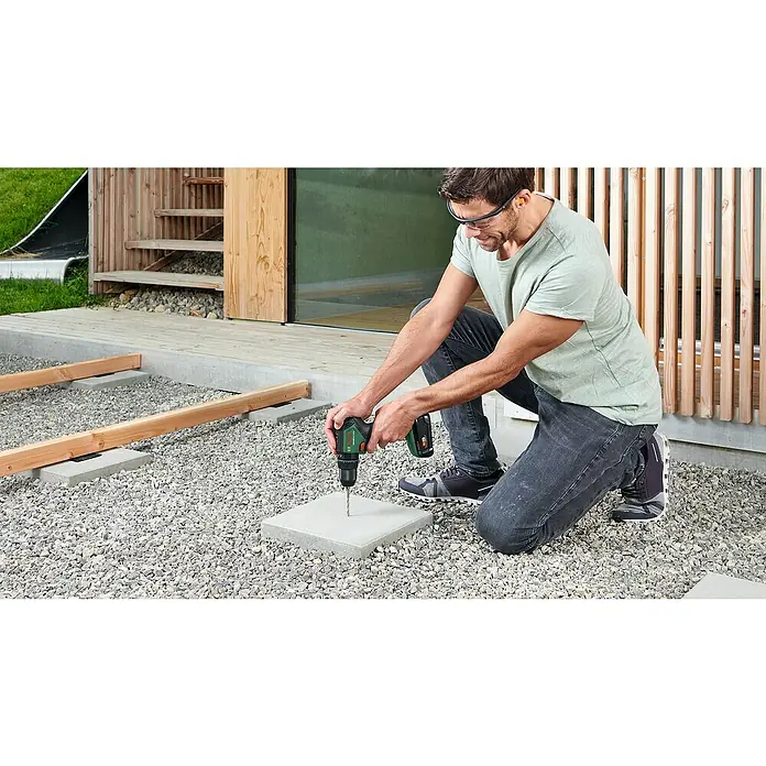 Bosch 18 V Power for All Akku-Schlagbohrschrauber UniversalImpact 18V-60 - 18 V, 1 Akku, 2 Ah, Leerlaufdrehzahl: 0 U/min - 1.900 U/min - Anwendungsbeispiel