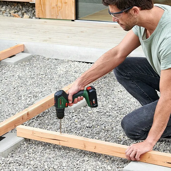 Bosch 18 V Power for All Akku-Bohrschrauber UniversalDrill 18V-60 - 18 V, 1 Akku, Leerlaufdrehzahl: 0 U/min - 1.900 U/min - Anwendungsbeispiel