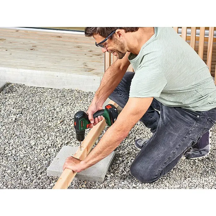 Bosch 18 V Power for All Akku-Bohrschrauber UniversalDrill 18V-60 - 18 V, Ohne Akku, Leerlaufdrehzahl: 0 U/min - 1.900 U/min - Anwendungsbeispiel