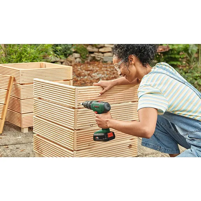 Bosch 18 V Power for All Akku-Schlagbohrschrauber EasyImpact 18V-40 - 18 V, 1 Akku, Leerlaufdrehzahl: 430 U/min - 1.630 U/min, 2 Ah - Anwendungsbeispiel
