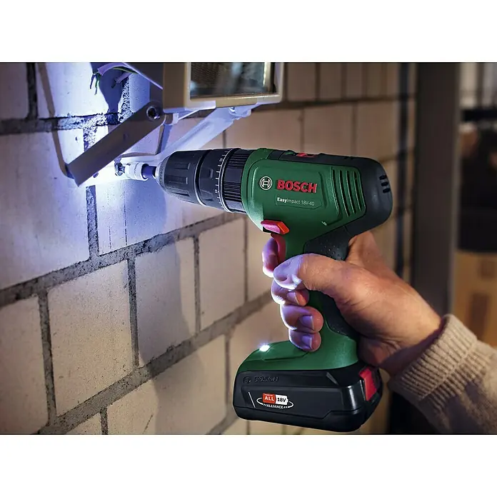 Bosch 18 V Power for All Akku-Schlagbohrschrauber EasyImpact 18V-40 - 18 V, Ohne Akku, Leerlaufdrehzahl: 430 U/min - 1.630 U/min - Anwendungsbeispiel