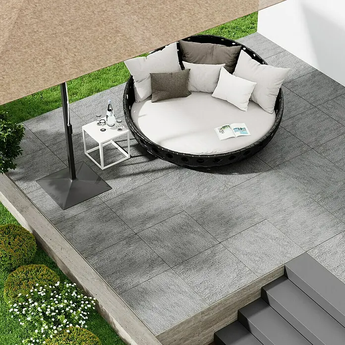 Marazzi Terrassenfliese E20T Multiquartz - 60 x 60 x 2 cm, Zeder, Matt - Stimmungsaufnahme