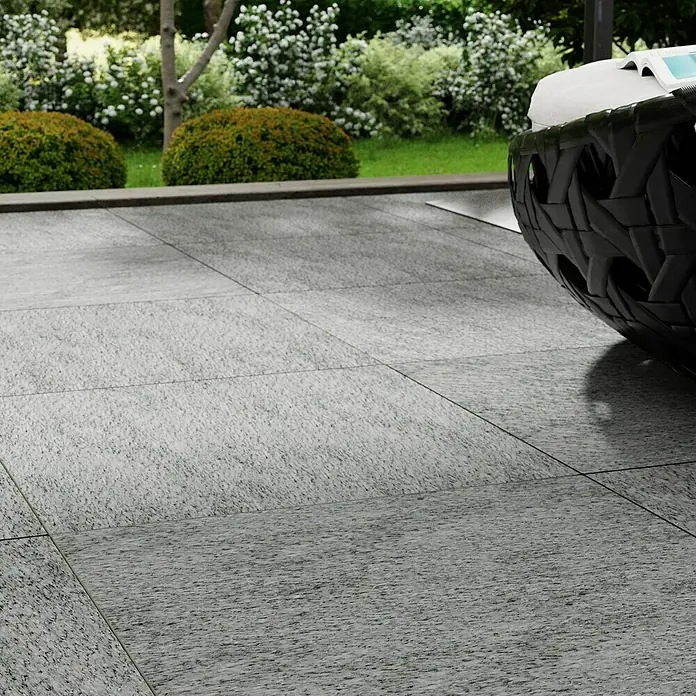 Marazzi Terrassenfliese E20T Multiquartz - 60 x 60 x 2 cm, Zeder, Matt - Stimmungsaufnahme