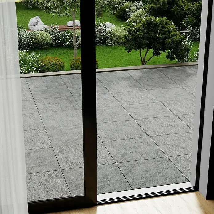 Marazzi Terrassenfliese E20T Multiquartz - 60 x 60 x 2 cm, Zeder, Matt - Stimmungsaufnahme