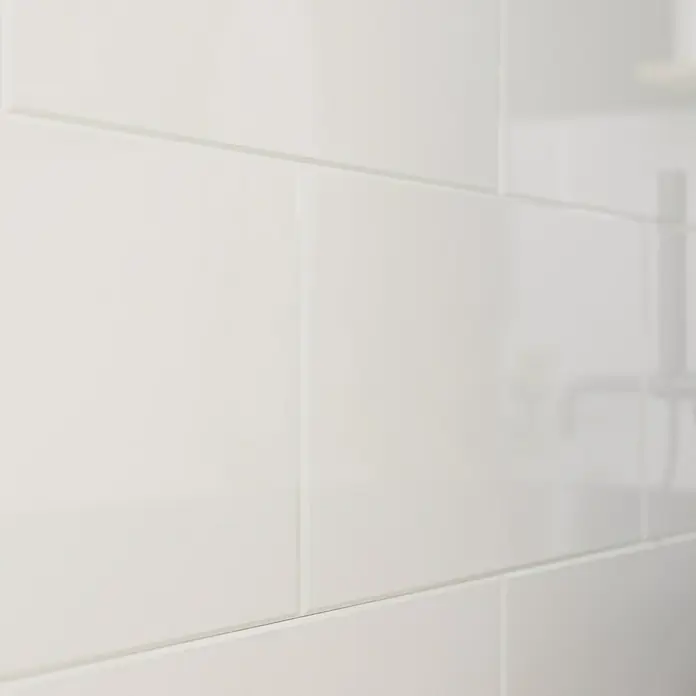 Steingutfliese Pure White - 30 x 90 cm, Weiß, Glänzend - Stimmungsaufnahme