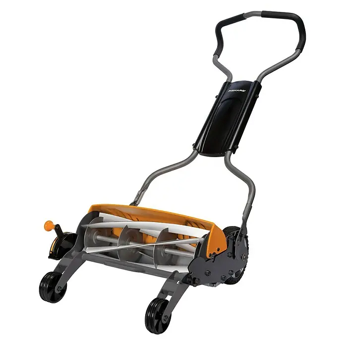 Fiskars Spindelmäher StaySharp Max -  - Diagonale Ansicht