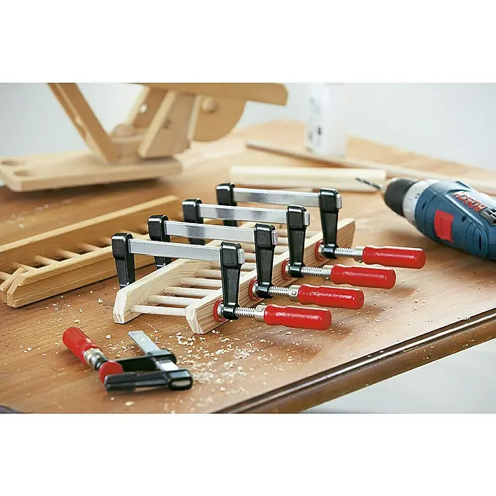 Bessey Druckguss-Schraubzwinge LM 15/8 - Spannweite: 150 mm, Ausladung: 80 mm - Anwendungsbeispiel
