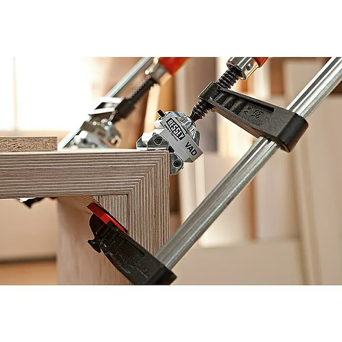 Bessey Spannaufsatz Vario VAD - 2 -tlg., Geeignet für: Ovale, runde und winklige Werkstücke - Anwendungsbeispiel