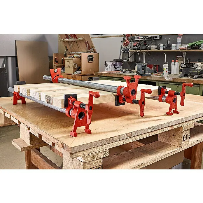 Bessey Rohr-Schraubzwinge BPC-H34 - Rohrdurchmesser: 26,9 mm (¾″), Ausladung: 42 mm - Anwendungsbeispiel