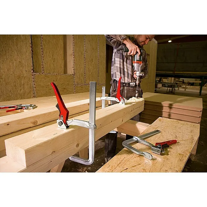 Bessey Hebelzwinge GH20 - Spannweite: 200 mm, Spannkraft: 8.500 N, Ausladung: 100 mm - Anwendungsbeispiel