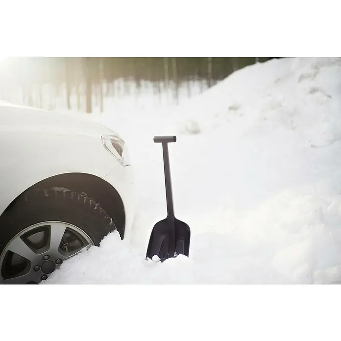 Fiskars Solid Autoschaufel - Breite: 21,5 cm, Kunststoff, Geeignet für: Schnee - Stimmungsaufnahme