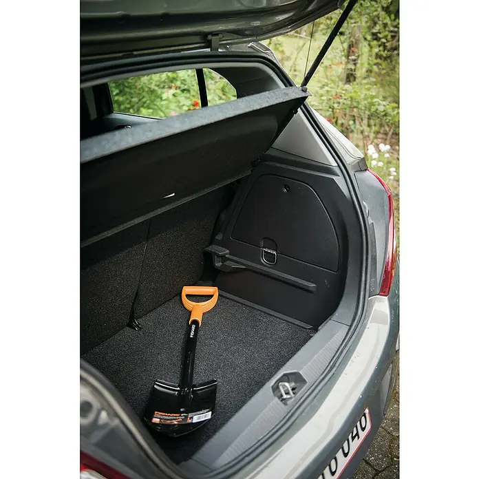 Fiskars Solid Auto-Spaten - Arbeitsbreite: 17 cm - Stimmungsaufnahme