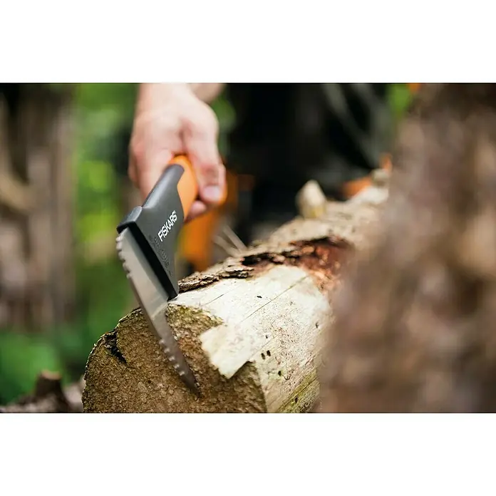 Fiskars WoodXpert Sappie - 35 cm - Toepassingsvoorbeeld