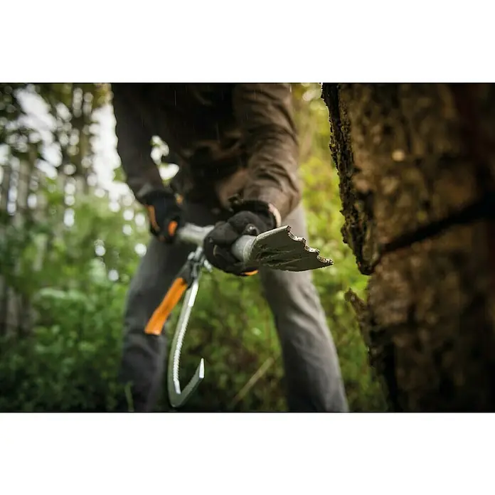 Fiskars WoodXpert Fällheber - 70 cm - Anwendungsbeispiel