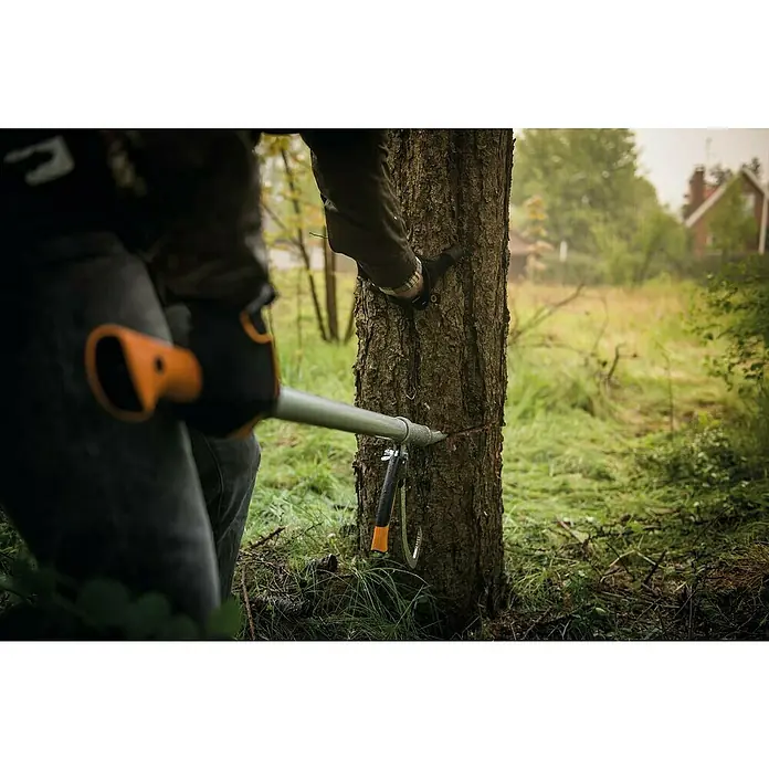 Fiskars WoodXpert Fällheber - 70 cm - Anwendungsbeispiel