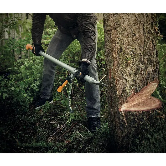 Fiskars WoodXpert Fällheber - 70 cm - Anwendungsbeispiel