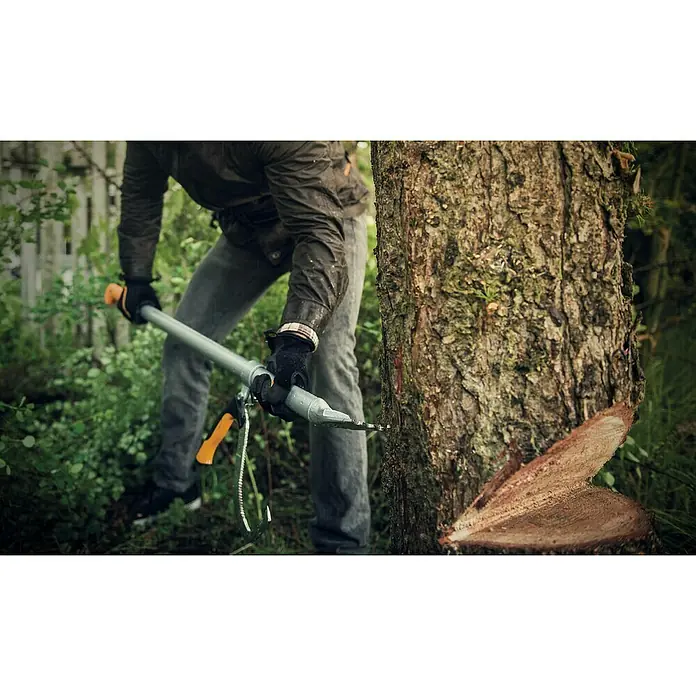 Fiskars WoodXpert Fällheber - 70 cm - Anwendungsbeispiel