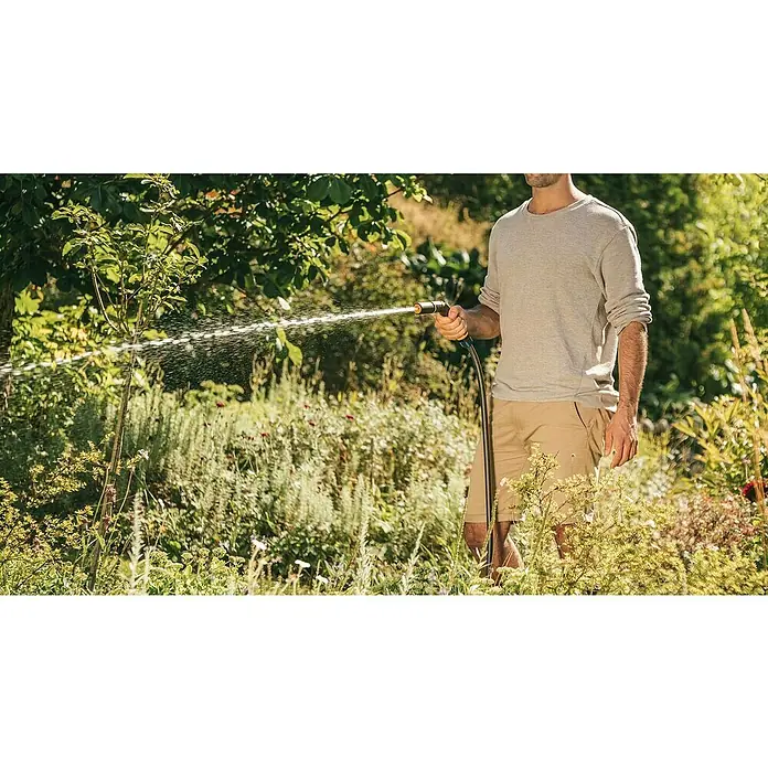Fiskars Spritzpistole - Anzahl Sprühformen: 2 - Anwendungsbeispiel