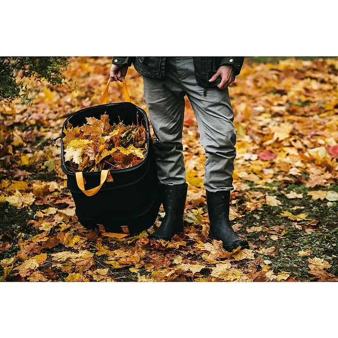 Fiskars Ergo Pop-Up Gartenabfallsack - 175 l - Anwendungsbeispiel