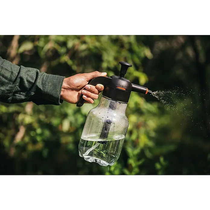 Fiskars Drucksprüher - 1,8 l, 3 bar - Anwendungsbeispiel