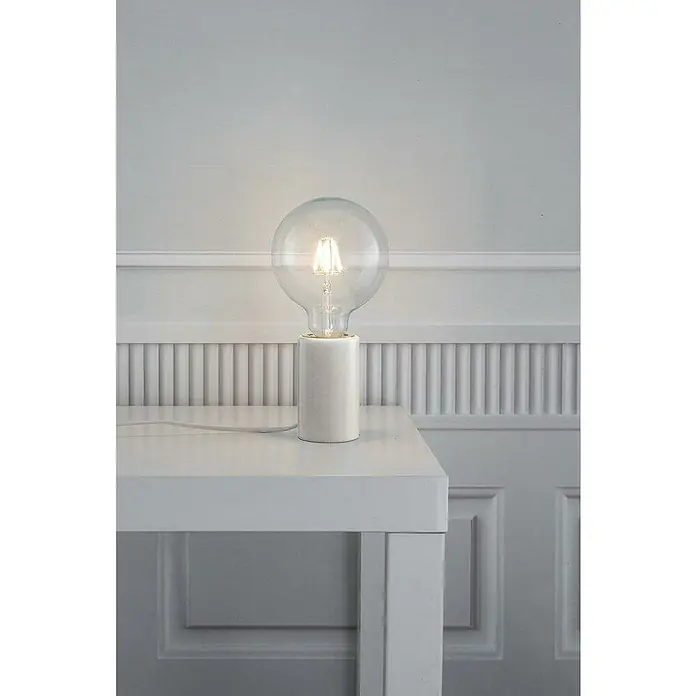 Nordlux Lámpara de sobremesa Siv Mármol - 60 W, L x An x Al: 6 x 6 x 10,3 cm, Blanco, E27 - Producto en uso