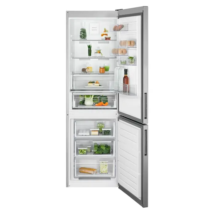 Electrolux Nevera combi LNC7ME32X1 - Contenido útil total: 330 l, 65 x 59,5 x 186 cm, Acero inoxidable - Producto en uso