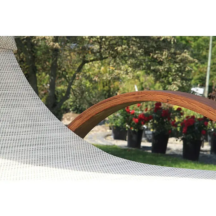 Acamp Garten-Schaukelliege Phuket - L x B x H: 205 x 155 x 185 cm, Lärchenholz/Acatex-Gewebe, Teak-färbig/Sand - Detailaufnahme