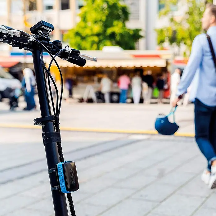 Abus Alarmbox Fahrrad - Blau - Stimmungsaufnahme