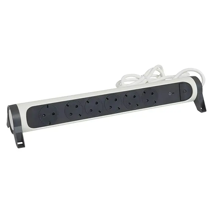 Legrand Base de enchufe múltiple pararrayos - x 6, Blanco/Negro, Longitud del cable: 1,5 m, 3.680 W - Vista angular