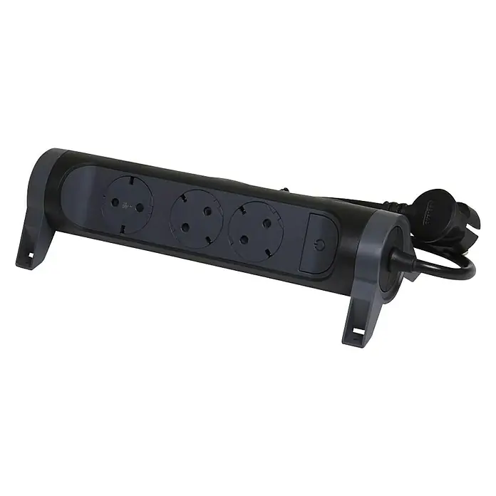 Legrand Base de enchufe múltiple Simple - x 3, Negro, Longitud del cable: 1,5 m - Vista angular