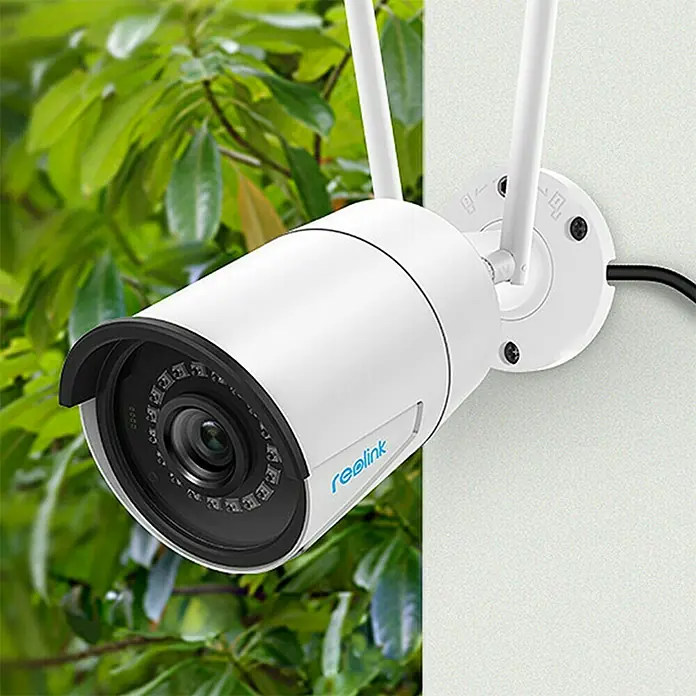 Reolink Überwachungskamera RLC 410W - Auflösung: 4 Megapixel, Weiß - Stimmungsaufnahme